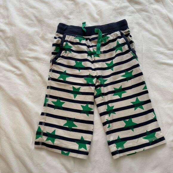 Mini Boden Boys Baggies Shorts White Blue Green Stars Size 7Y - Picture 1 of 4